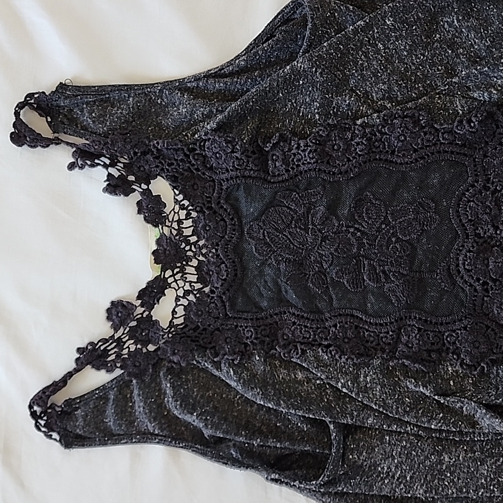 โจ๏ธCrop Top Bundleโจ๏ธ - Picture 5 of 7